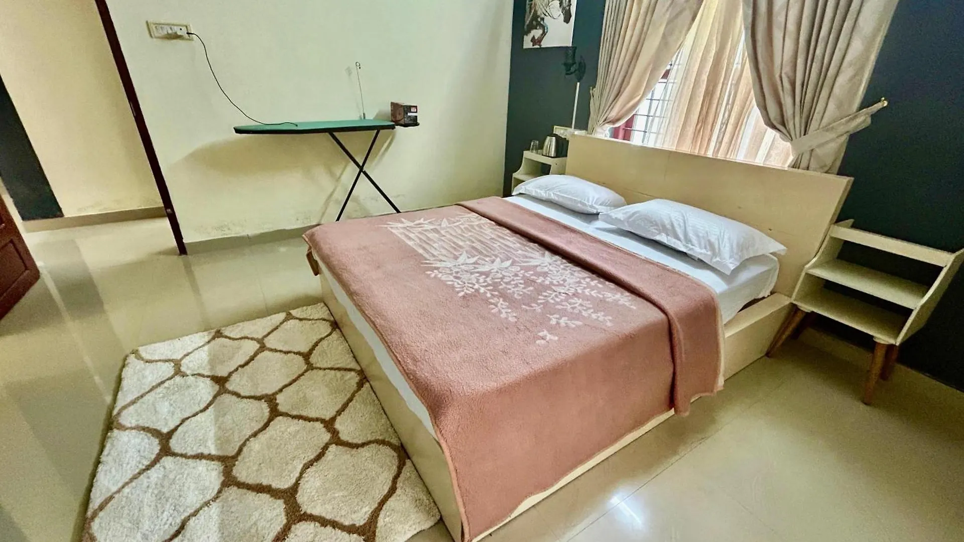 Ferienhaus Krishnakripa - Luxury Private Villa Near Guruvayoor Temple Guruvāyūr Indien
